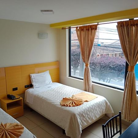 Hotel Golden Coral Tulcán Kültér fotó