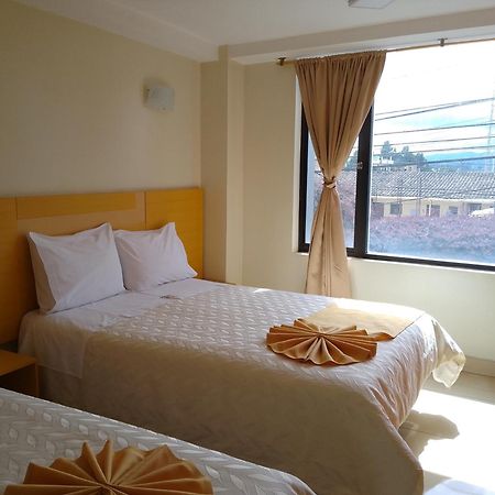 Hotel Golden Coral Tulcán Kültér fotó