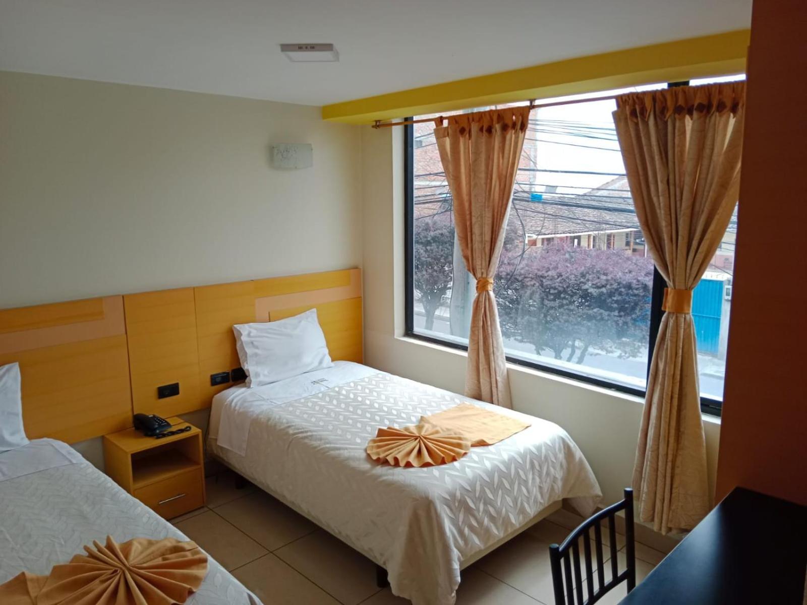 Hotel Golden Coral Tulcán Kültér fotó