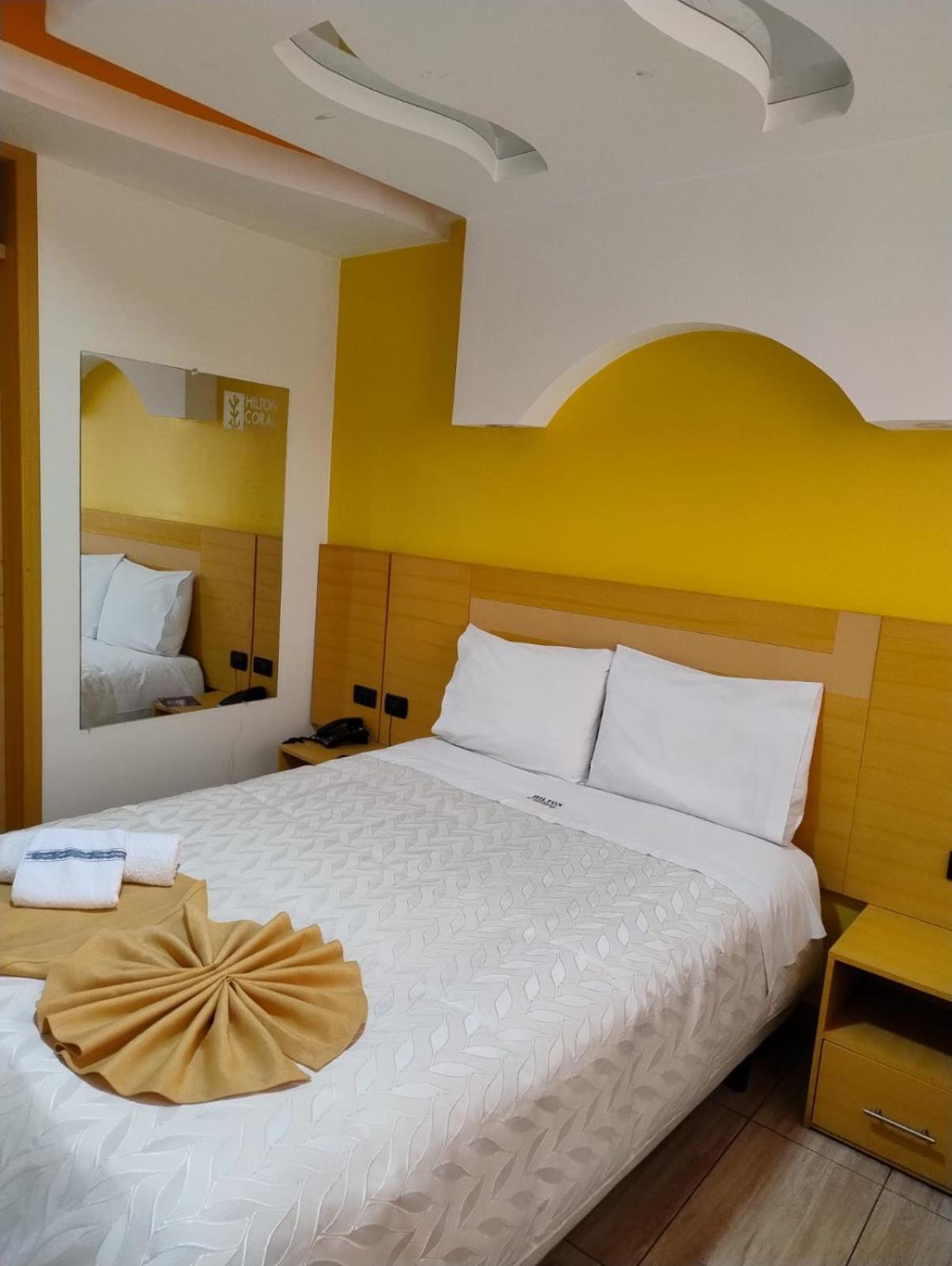 Hotel Golden Coral Tulcán Kültér fotó