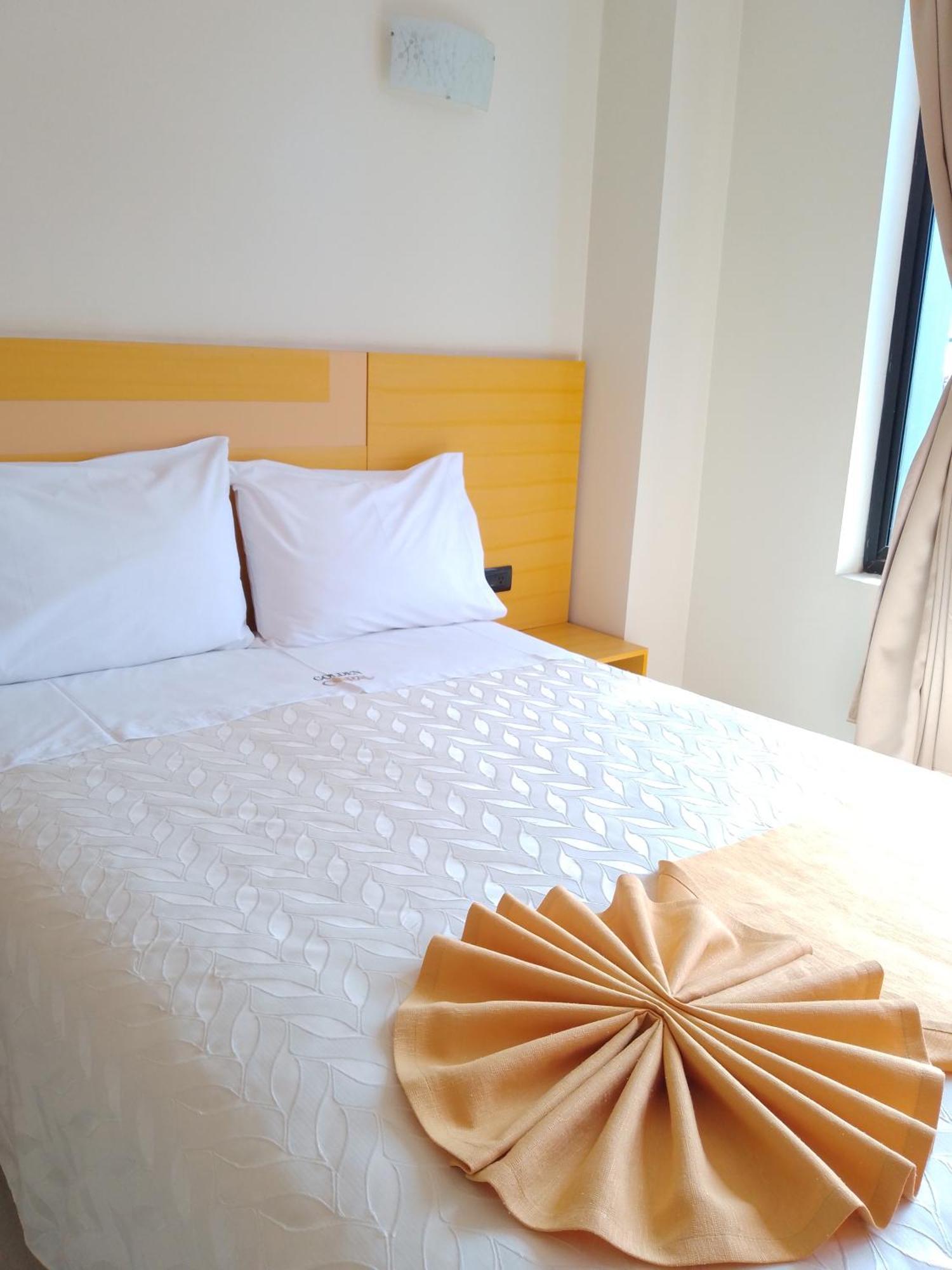 Hotel Golden Coral Tulcán Kültér fotó